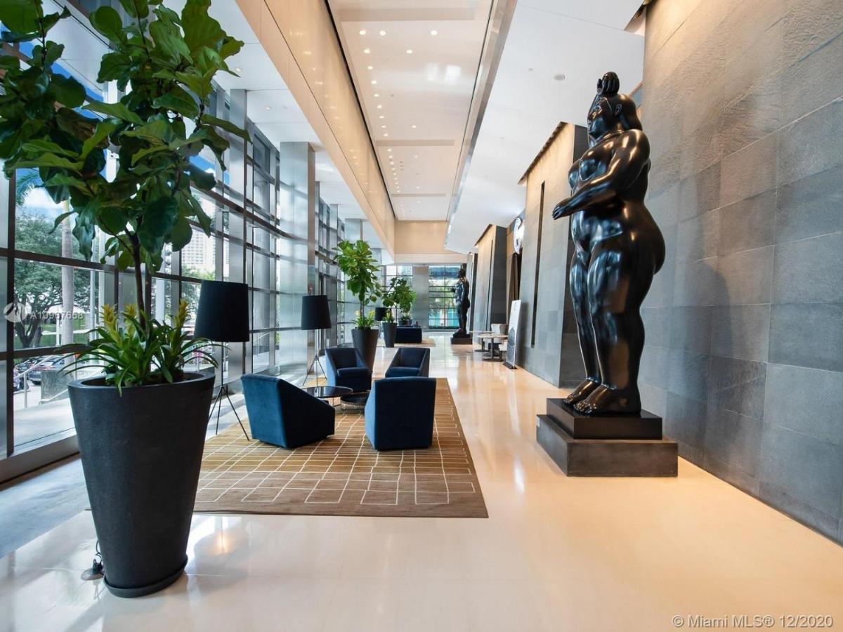Four Seasons Hotel Miami - Luxury Private Residences المظهر الخارجي الصورة