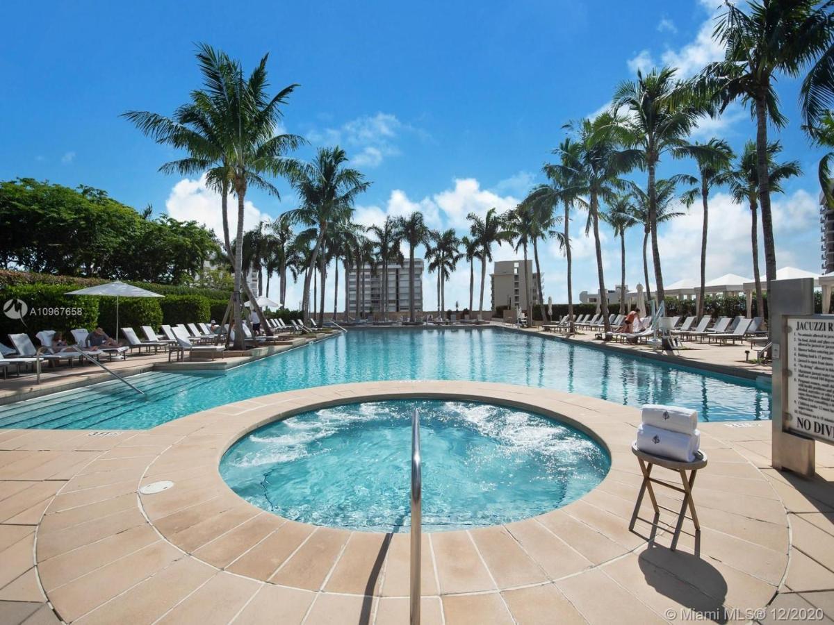Four Seasons Hotel Miami - Luxury Private Residences المظهر الخارجي الصورة