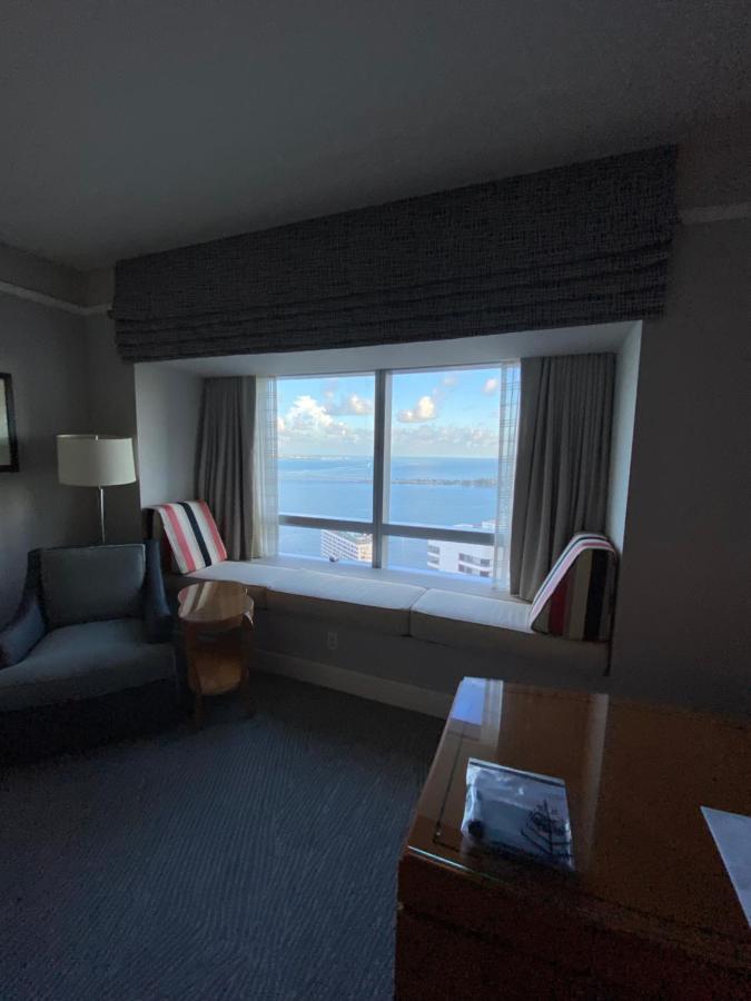 Four Seasons Hotel Miami - Luxury Private Residences المظهر الخارجي الصورة